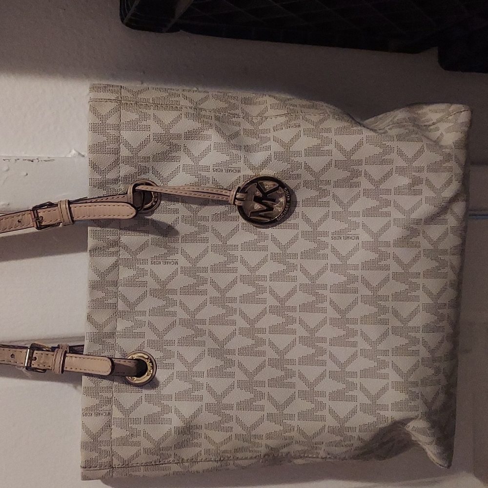 Michael Kors purse